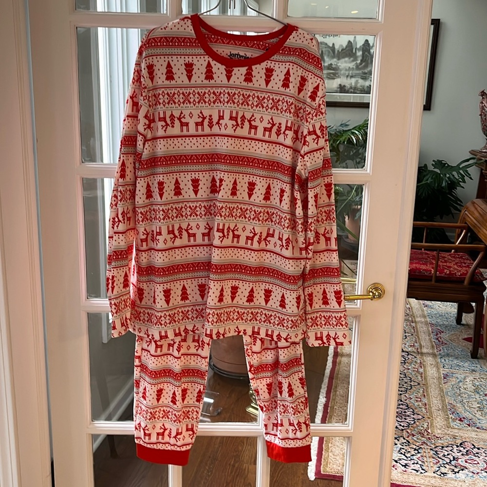 Jammies for the families, Christmas PJs men’s size large